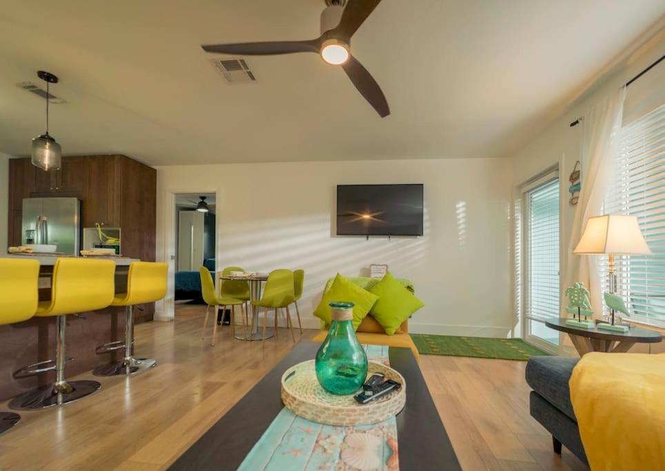 Deerfield Boca Raton With Pool 1 Mile From The Hébergement de vacances *