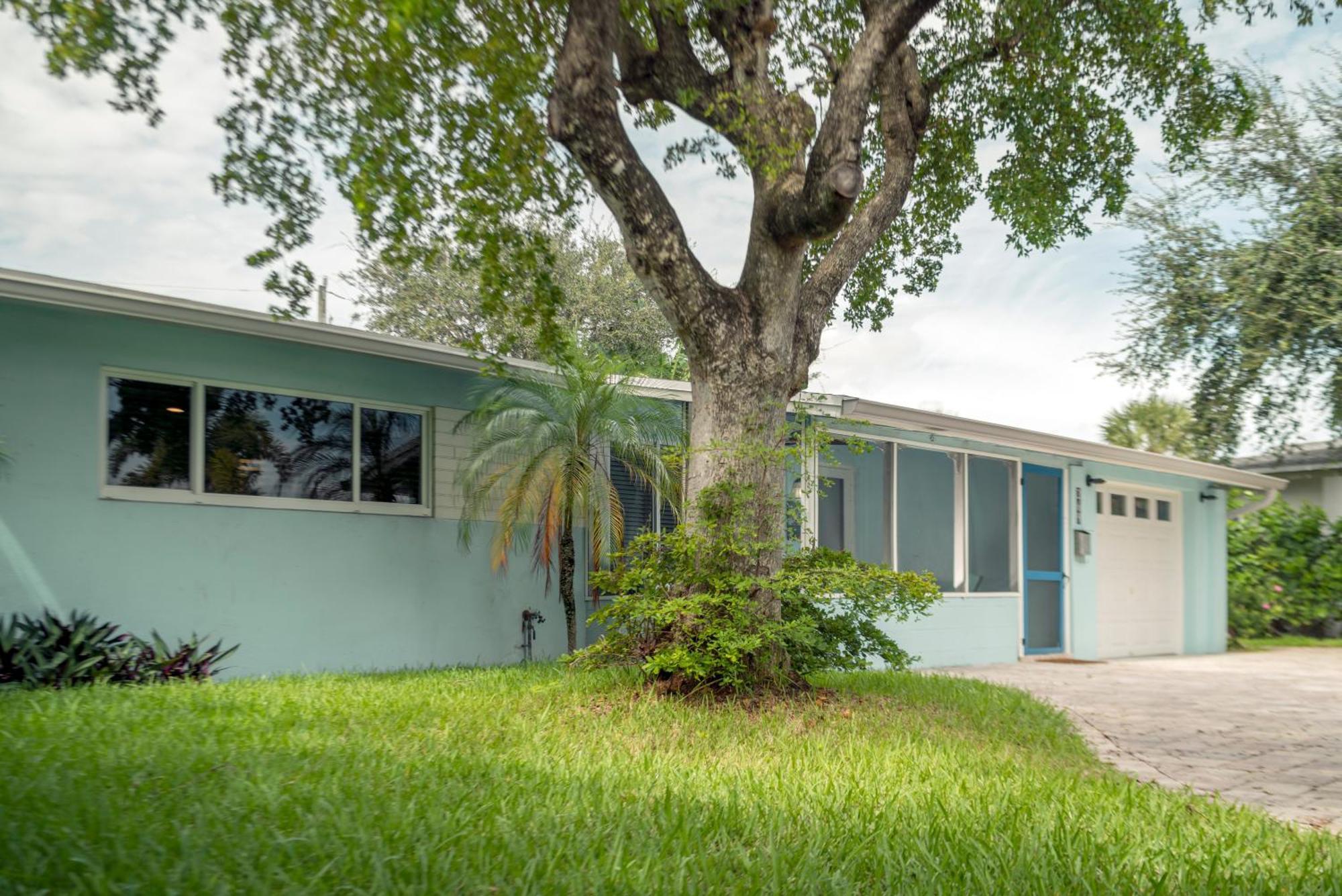 Deerfield Boca Raton With Pool 1 Mile From The Hébergement de vacances Deerfield Beach